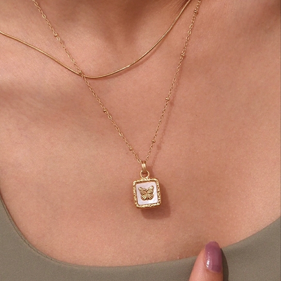 NEW Gold Natural Shell Square Butterfly Pendant On Satellite Chain Necklace - Picture 2 of 7